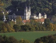 Monastère à l’automne, Vue extérieure; l'image: Staatliche Schlösser und Gärten Baden-Württemberg, Jürgen Besserer